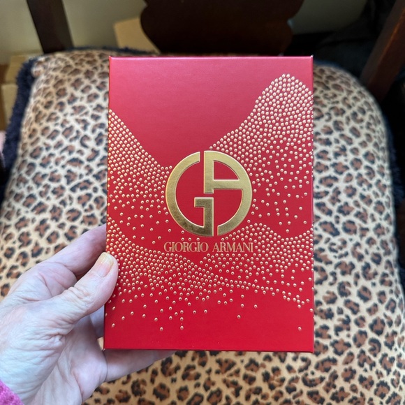 Giorgio Armani Special Edition Gift Box & Shopping Bag. - Picture 7 of 9